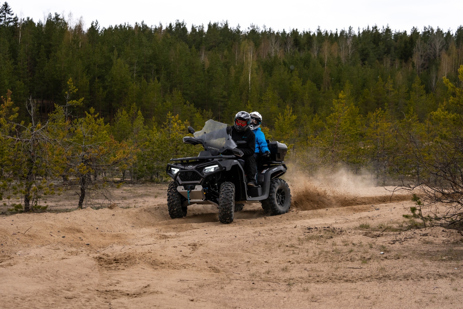 картинка CFORCE 600 EPS ОВЕРЛЭНД CFORCE 600 Overland EPS 