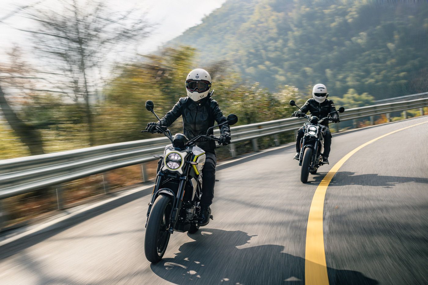 картинка CFMOTO 300 CL-X 
