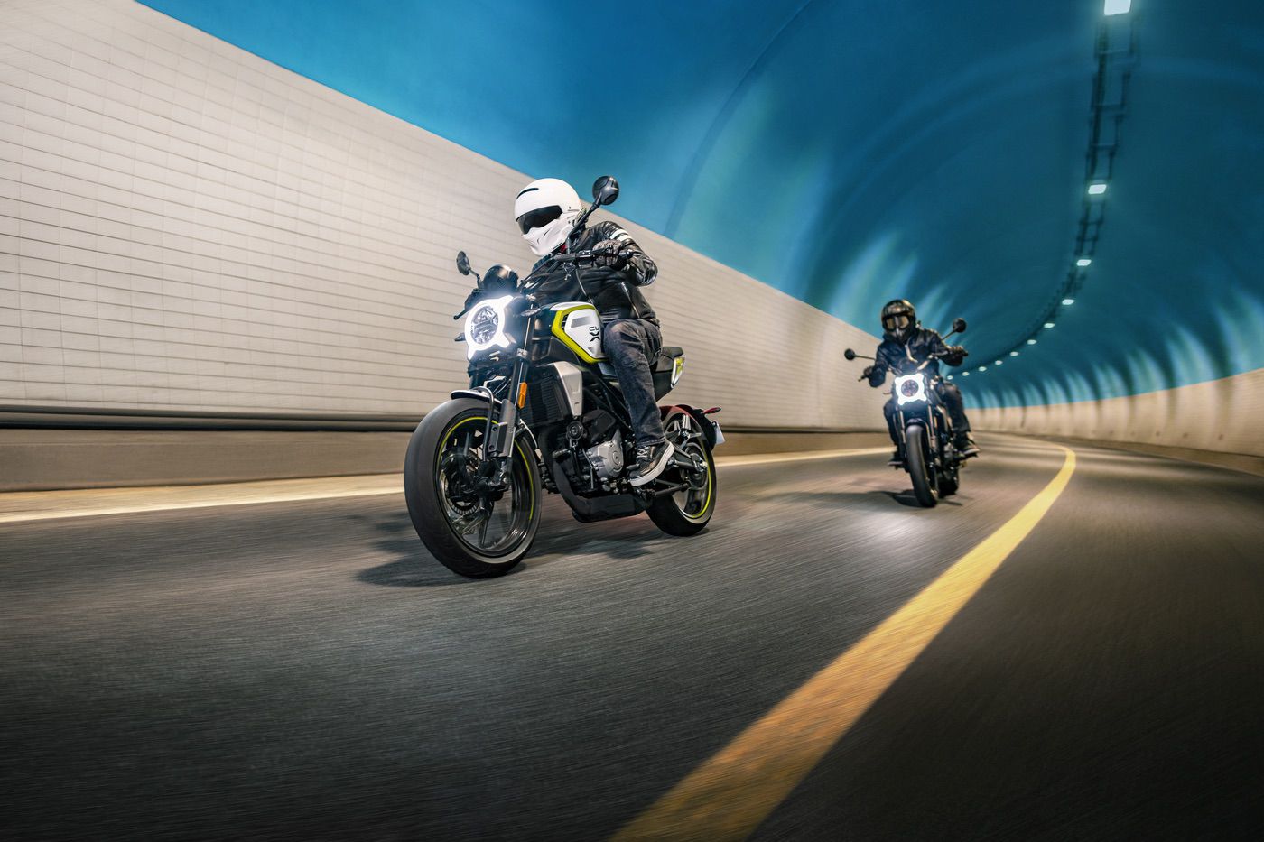 картинка CFMOTO 300 CL-X 