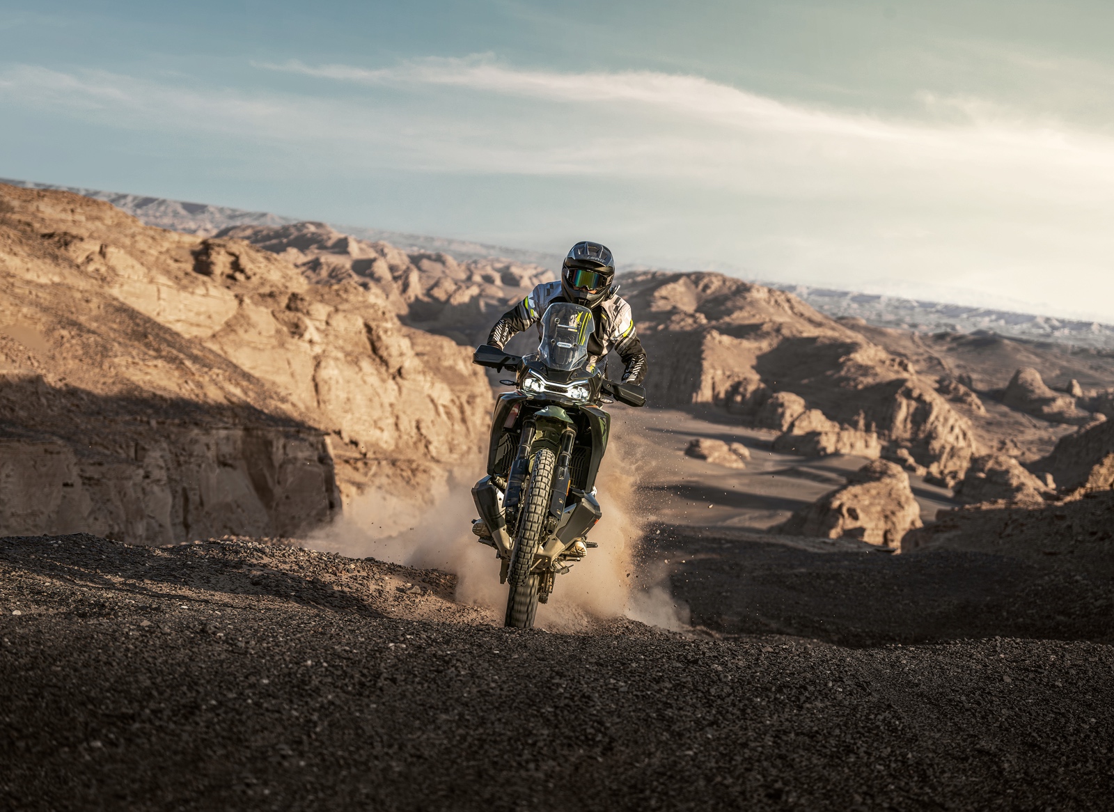 картинка CFMOTO 1000MT-X Спорт (1000MT-X Sport) 